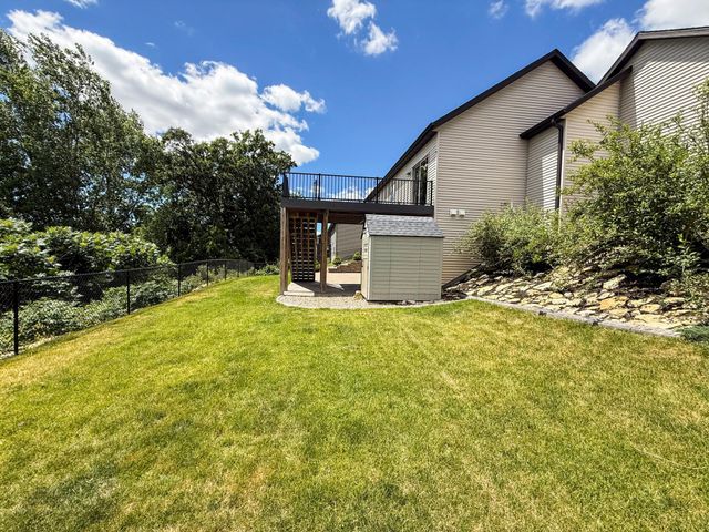 3927 Stone Point Drive NE, Rochester, MN 55906