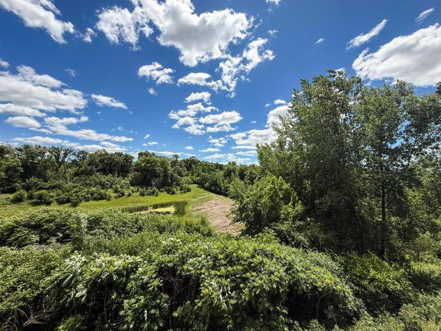 3927 Stone Point Drive NE, Rochester, MN 55906