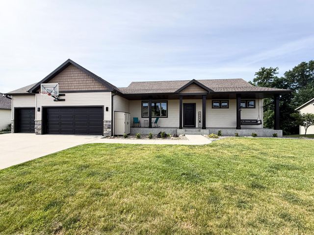 3927 Stone Point Drive NE, Rochester, MN 55906