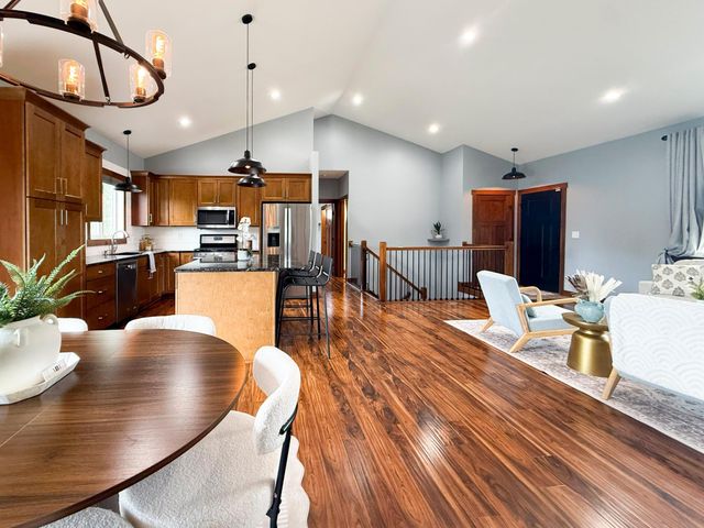 3927 Stone Point Drive NE, Rochester, MN 55906