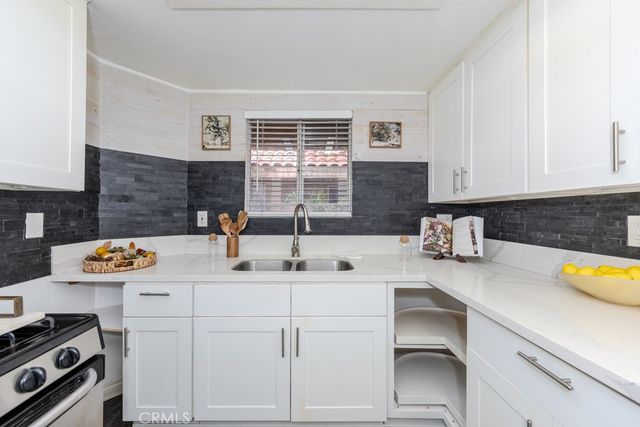 6100 Rugby Avenue 108, Huntington Park, CA 90255