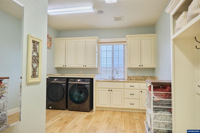9754 Willamette St, Aumsville, OR 97325