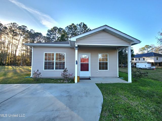 2219 Hudson Street, Waveland, MS 39576