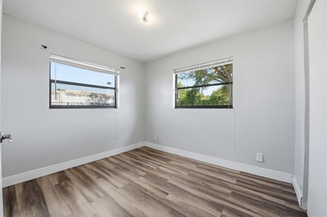 2001 A E Isaacs Avenue 2007, West Palm Beach, FL 33407