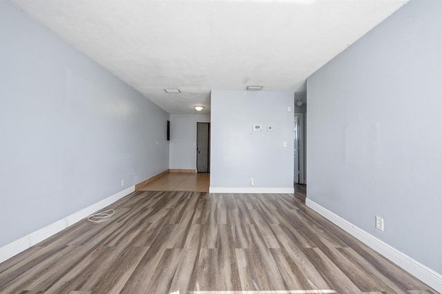 2001 A E Isaacs Avenue 2007, West Palm Beach, FL 33407