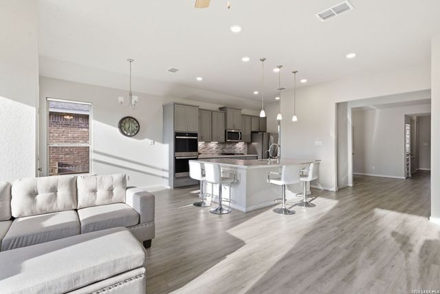 1634 Cheshire Park, Bulverde, TX 78163