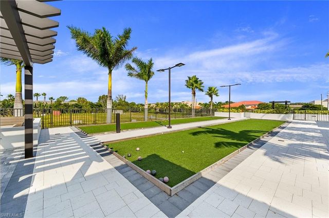 1111 Central 417S, Naples, FL 34102
