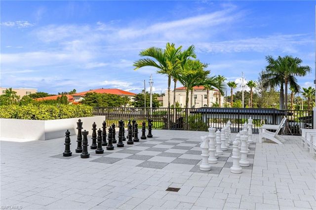 1111 Central 417S, Naples, FL 34102