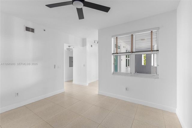 7914 Harbor Island Dr 205, North Bay Village, FL 33141