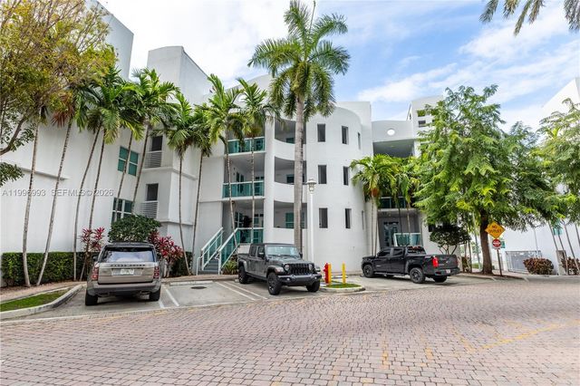 7914 Harbor Island Dr 205, North Bay Village, FL 33141