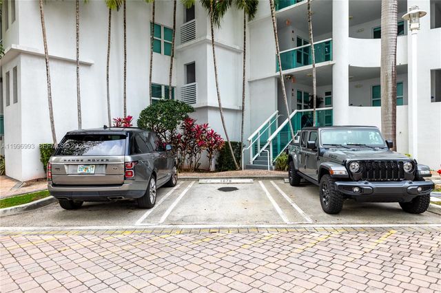 7914 Harbor Island Dr 205, North Bay Village, FL 33141