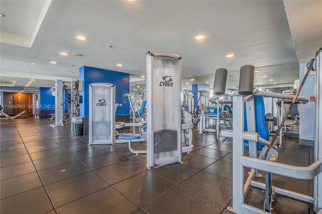 7914 Harbor Island Dr 205, North Bay Village, FL 33141