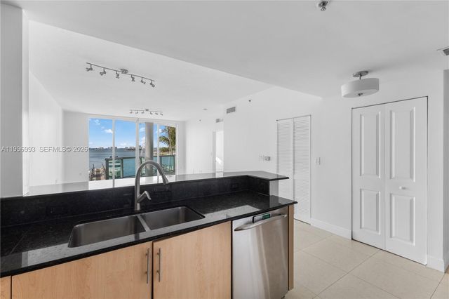 7914 Harbor Island Dr 205, North Bay Village, FL 33141