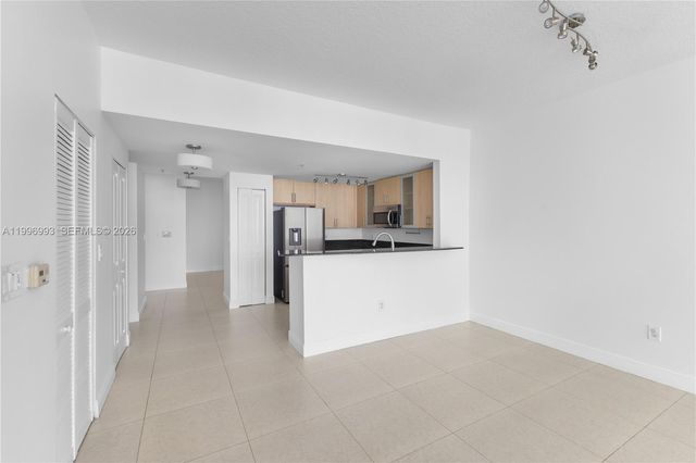 7914 Harbor Island Dr 205, North Bay Village, FL 33141