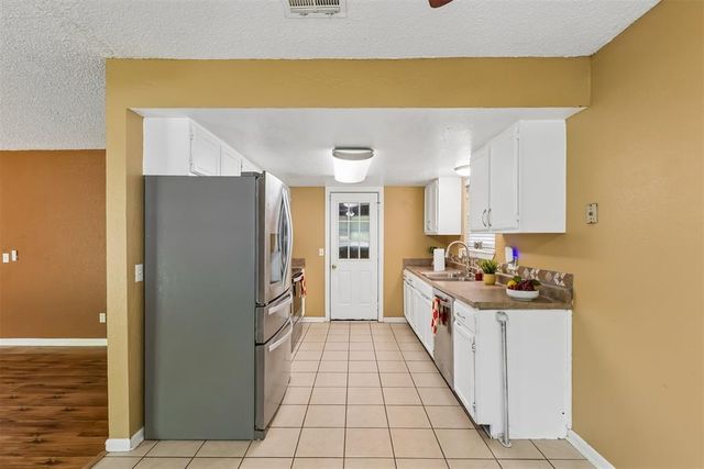 1616 E Shady Creek Drive, Guthrie, OK 73044