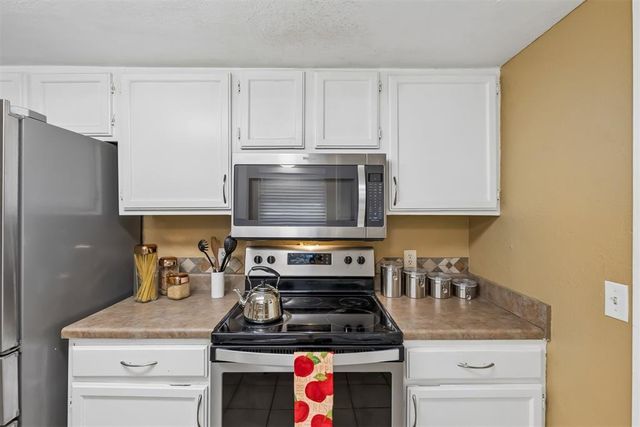1616 E Shady Creek Drive, Guthrie, OK 73044