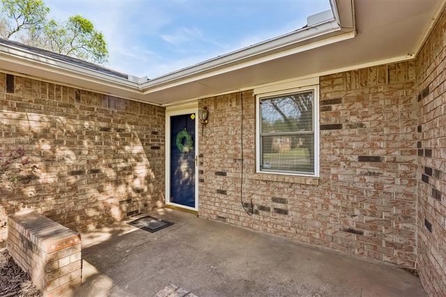 1616 E Shady Creek Drive, Guthrie, OK 73044
