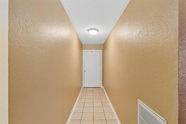 1616 E Shady Creek Drive, Guthrie, OK 73044