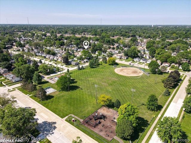 26115 Barrington Street, Madison Heights, MI 48071