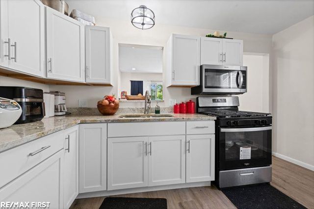 26115 Barrington Street, Madison Heights, MI 48071
