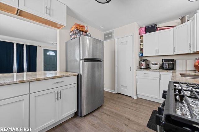 26115 Barrington Street, Madison Heights, MI 48071