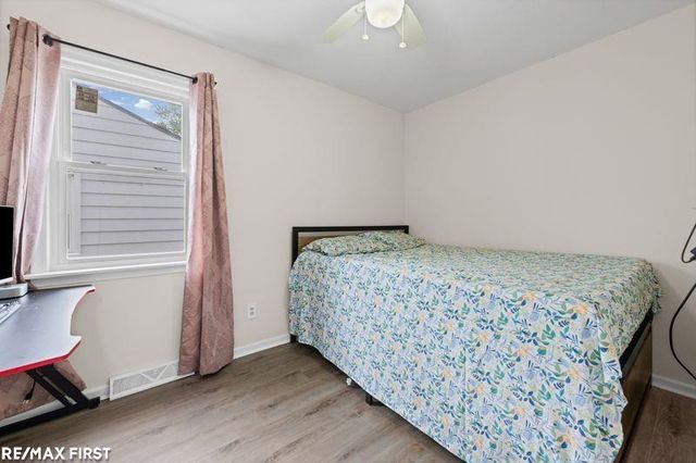 26115 Barrington Street, Madison Heights, MI 48071