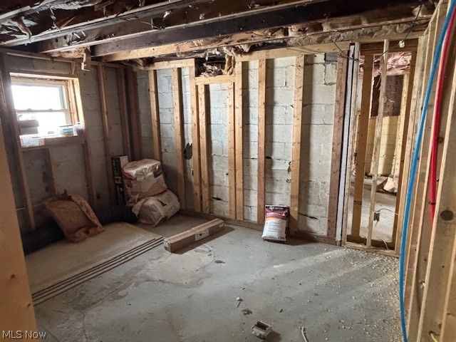 16310 Madison Road, Middlefield, OH 44062