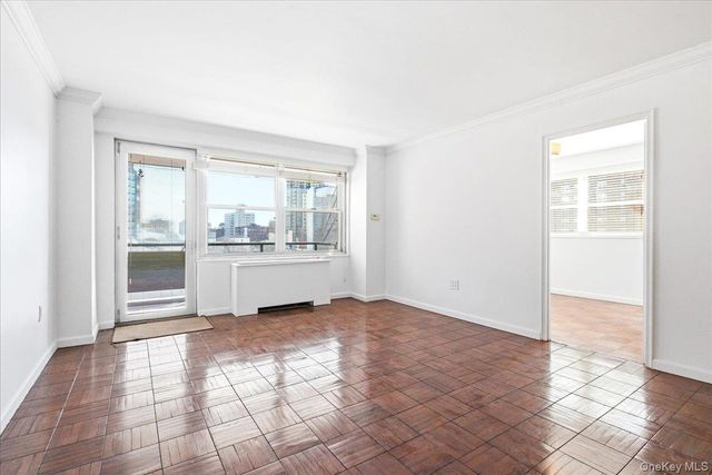 70-20 108 Street 6K, Forest Hills, NY 11375