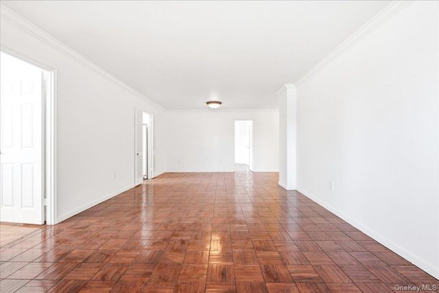70-20 108 Street 6K, Forest Hills, NY 11375