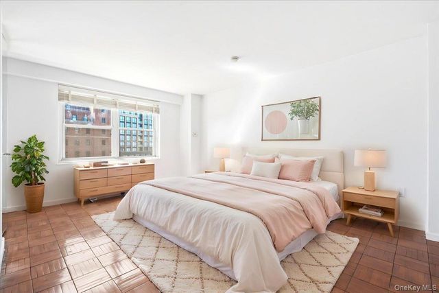 70-20 108 Street 6K, Forest Hills, NY 11375