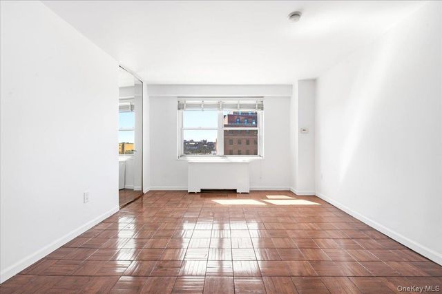 70-20 108 Street 6K, Forest Hills, NY 11375