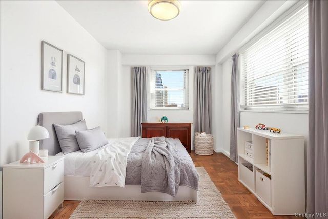 70-20 108 Street 6K, Forest Hills, NY 11375