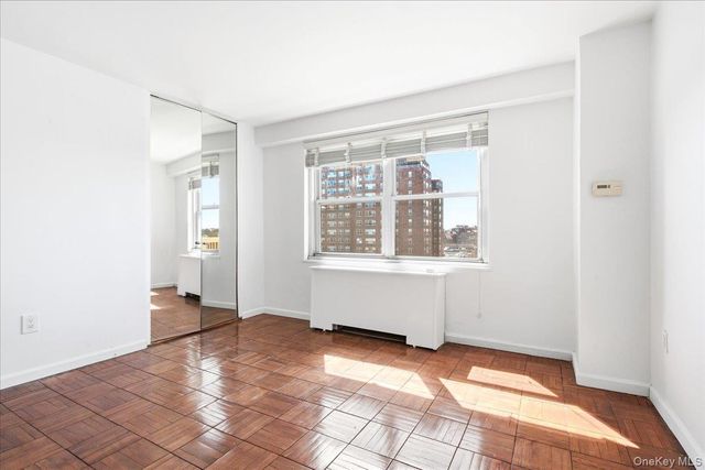 70-20 108 Street 6K, Forest Hills, NY 11375