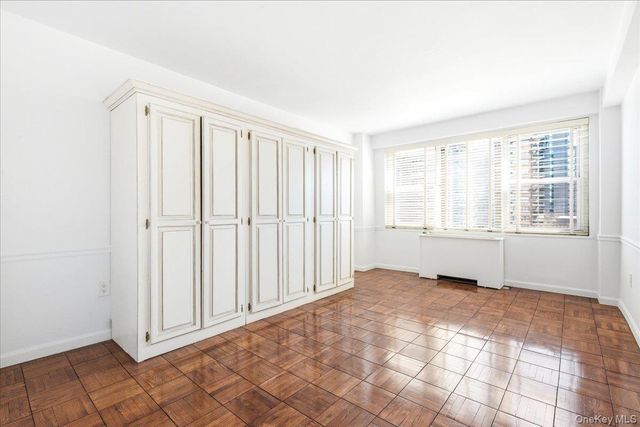 70-20 108 Street 6K, Forest Hills, NY 11375