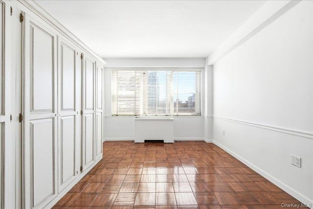 70-20 108 Street 6K, Forest Hills, NY 11375