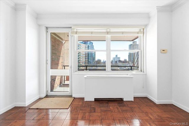 70-20 108 Street 6K, Forest Hills, NY 11375