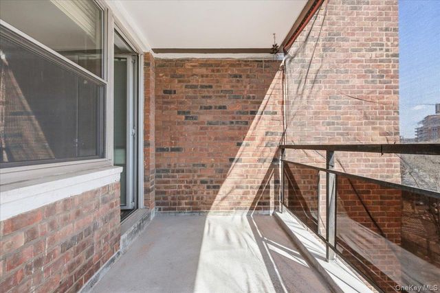 70-20 108 Street 6K, Forest Hills, NY 11375