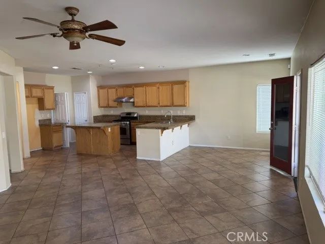 206 Garcia, San Jacinto, CA 92582