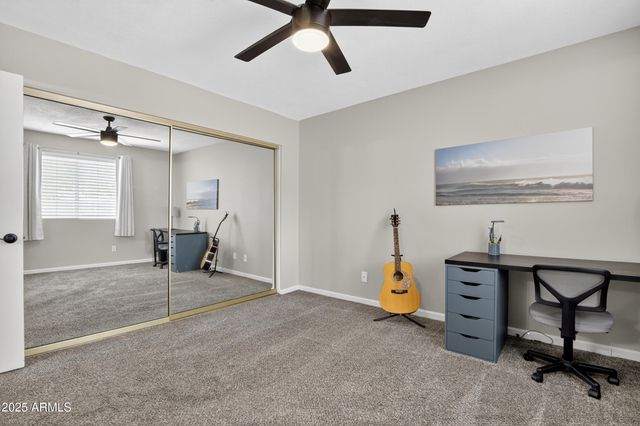 5047 E MESQUITE WOOD Court, Phoenix, AZ 85044