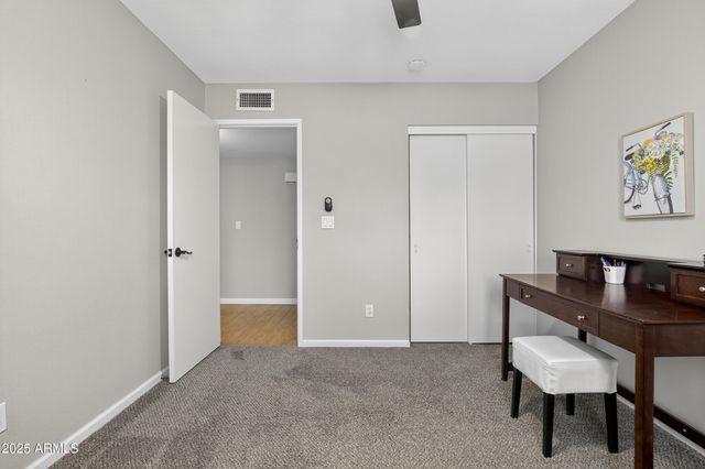 5047 E MESQUITE WOOD Court, Phoenix, AZ 85044