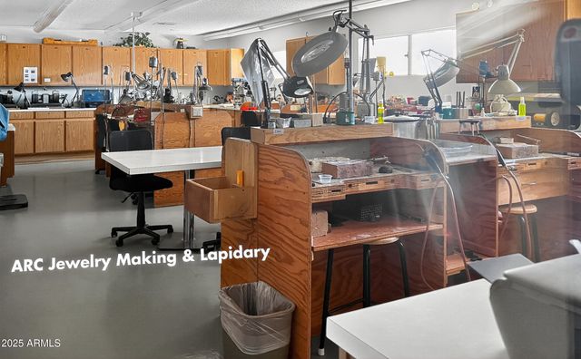 5047 E MESQUITE WOOD Court, Phoenix, AZ 85044