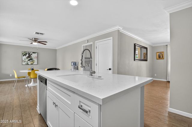 5047 E MESQUITE WOOD Court, Phoenix, AZ 85044