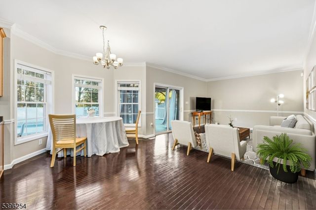 110 Kettle Creek Rd, Toms River Township, NJ 08753