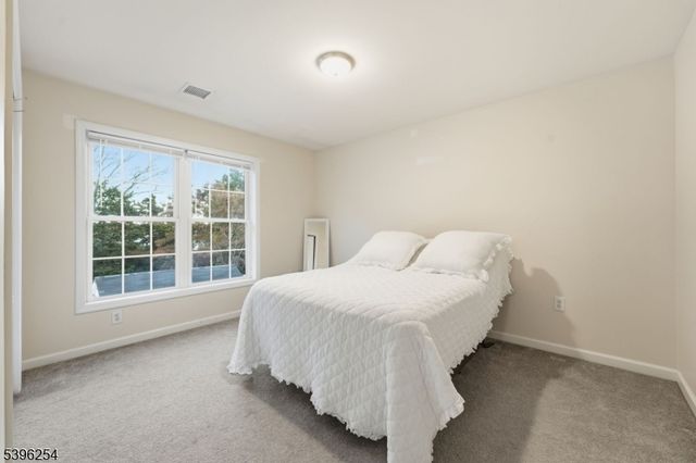 110 Kettle Creek Rd, Toms River Township, NJ 08753