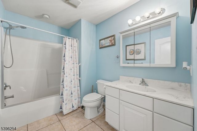 110 Kettle Creek Rd, Toms River Township, NJ 08753