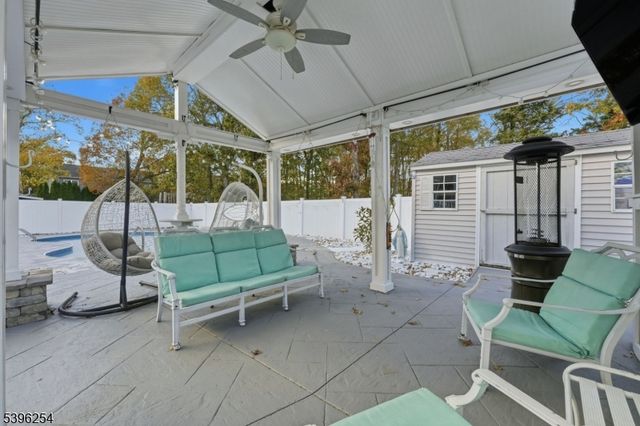 110 Kettle Creek Rd, Toms River Township, NJ 08753