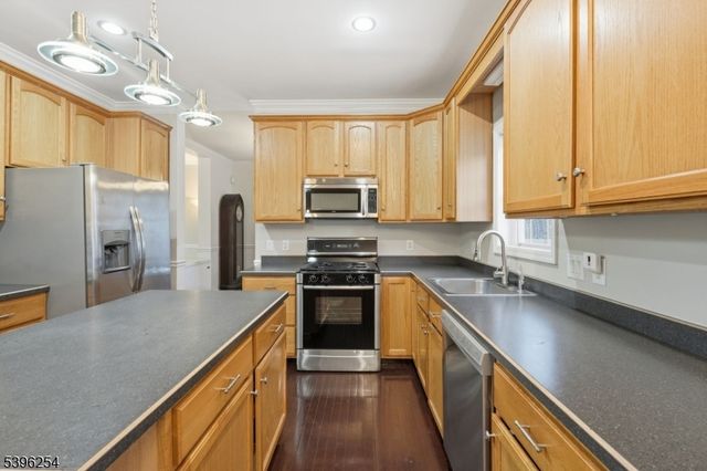 110 Kettle Creek Rd, Toms River Township, NJ 08753