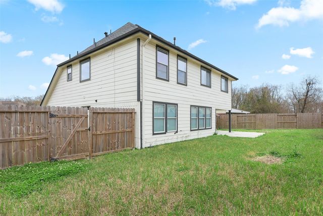 5903 Shadow Creek Court, Baytown, TX 77523