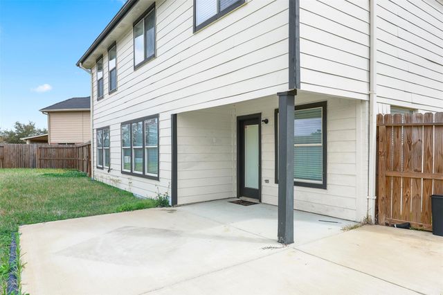 5903 Shadow Creek Court, Baytown, TX 77523