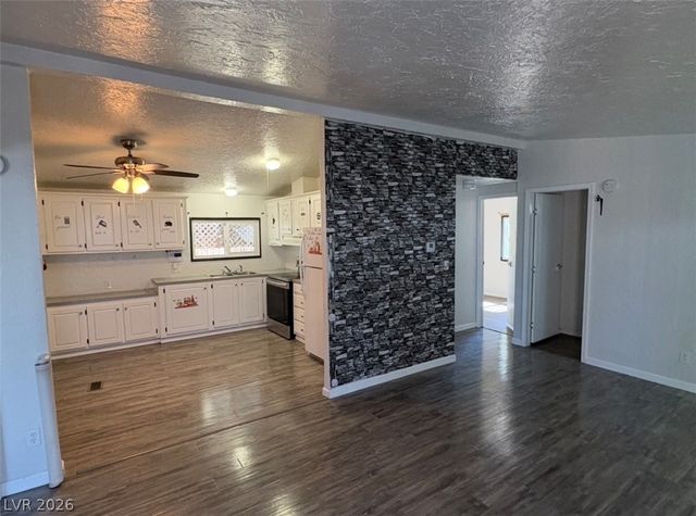 250 Bonnie Claire Court, Pahrump, NV 89048